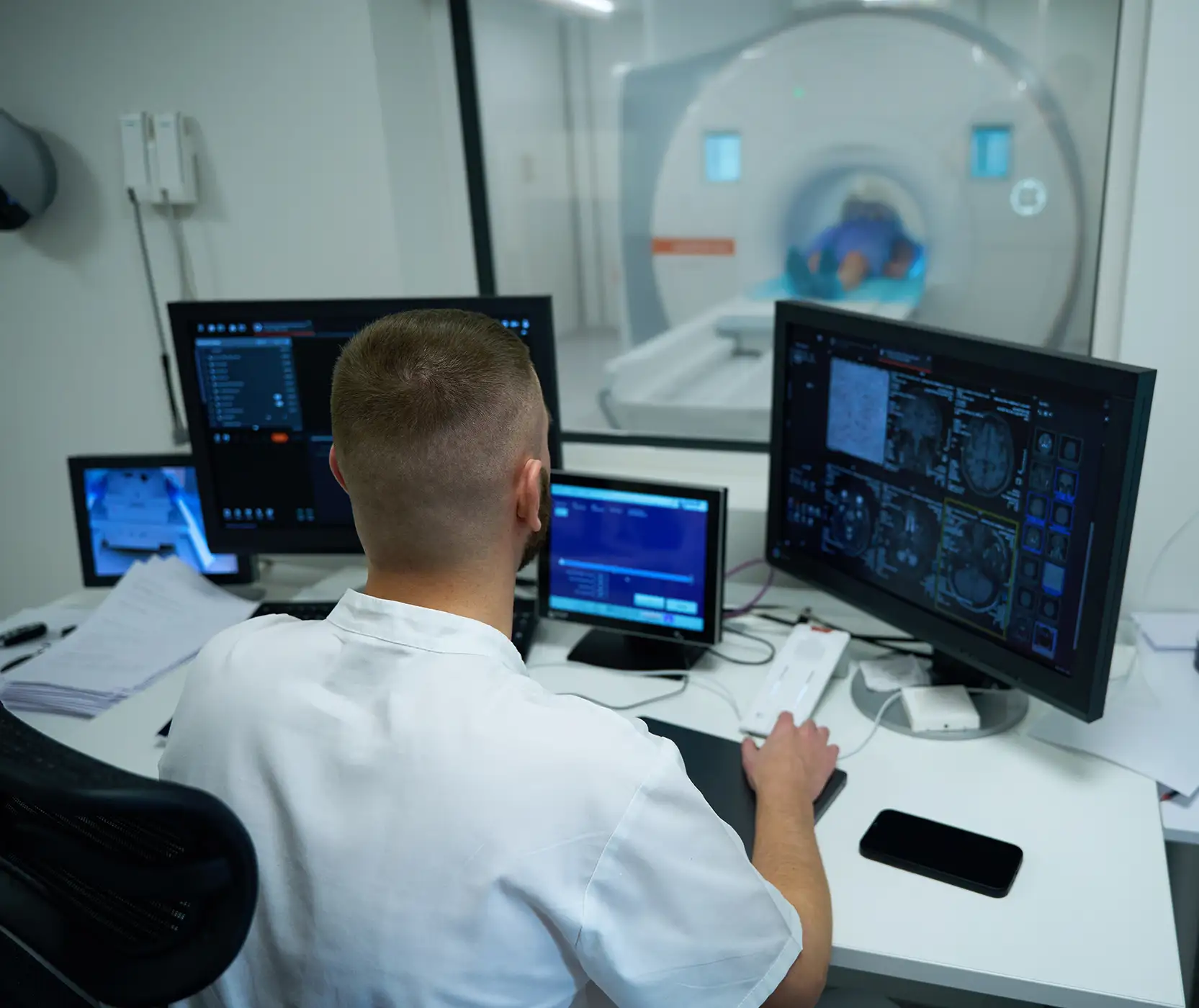 AdobeStock_791092922 copy Radiographer performing brain magnetic resonance imaging on patient